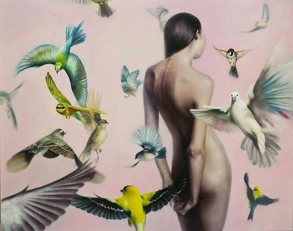 FEMME AUX OISEAUX