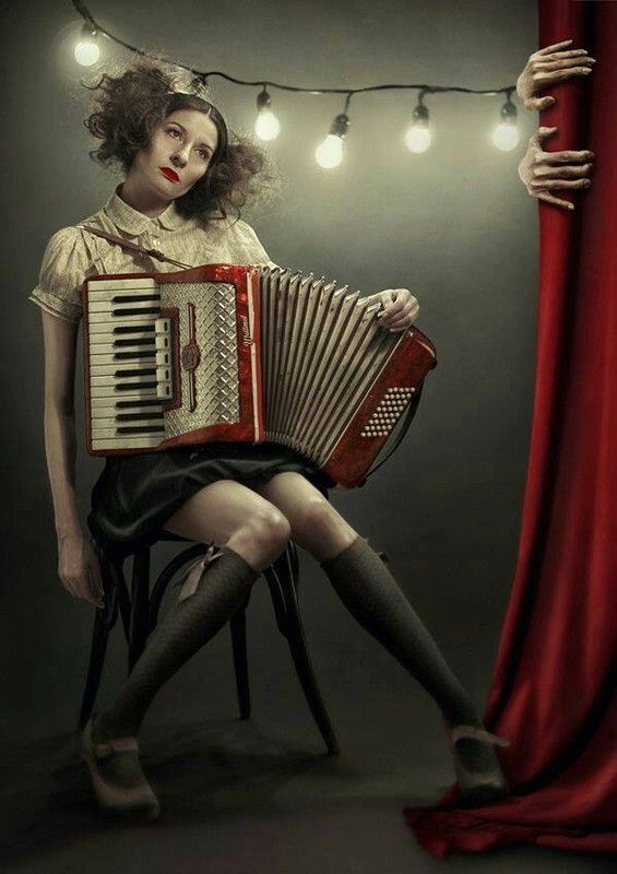 L’ACCORDÉONISTE 