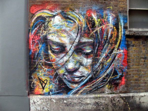 GIRL STREET ART